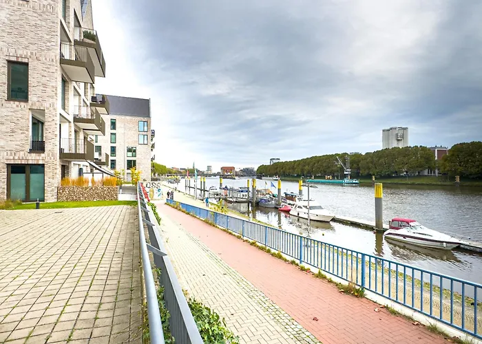 Immostay #6 - Ferienhaus 4 Zimmer Fuer 8 Personen, Wifi & Zentrum Bremen
